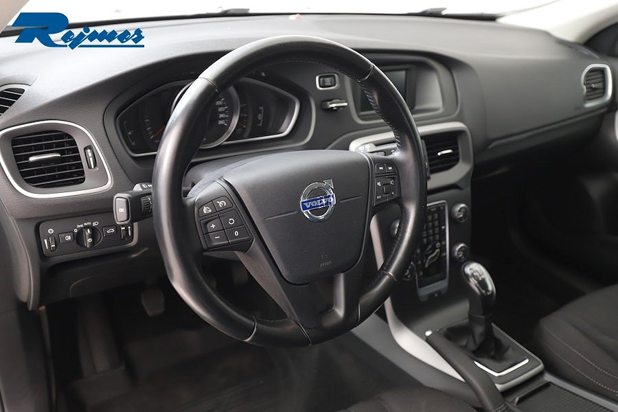 Volvo V40 D2 Manuell, 6-trinn, 115ps, 2015