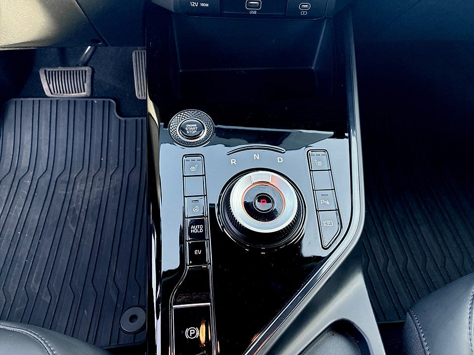 Bild på Kia Niro Action PHEV 183hk Aut B-KAMERA CARPLAY NAVI