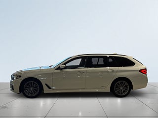 BMW 520d xDrive Touring M Sport Backkamera Rattvärme – bild 4