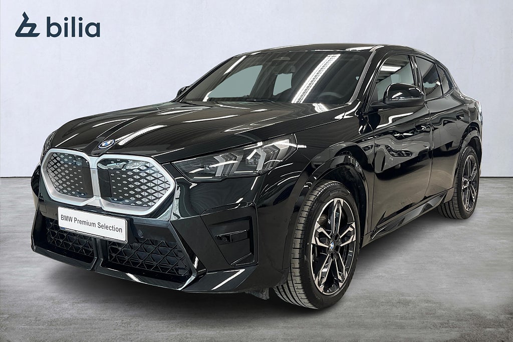 BMW iX2 xDrive 30 M-Sport Active Edition | Drag  | Rattvärme |