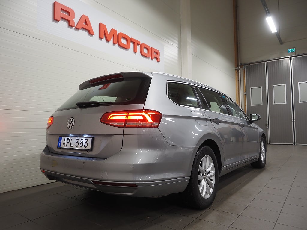 Volkswagen Passat SC 1.5 TSI 150hk Cockpit P-Sensorer 2019