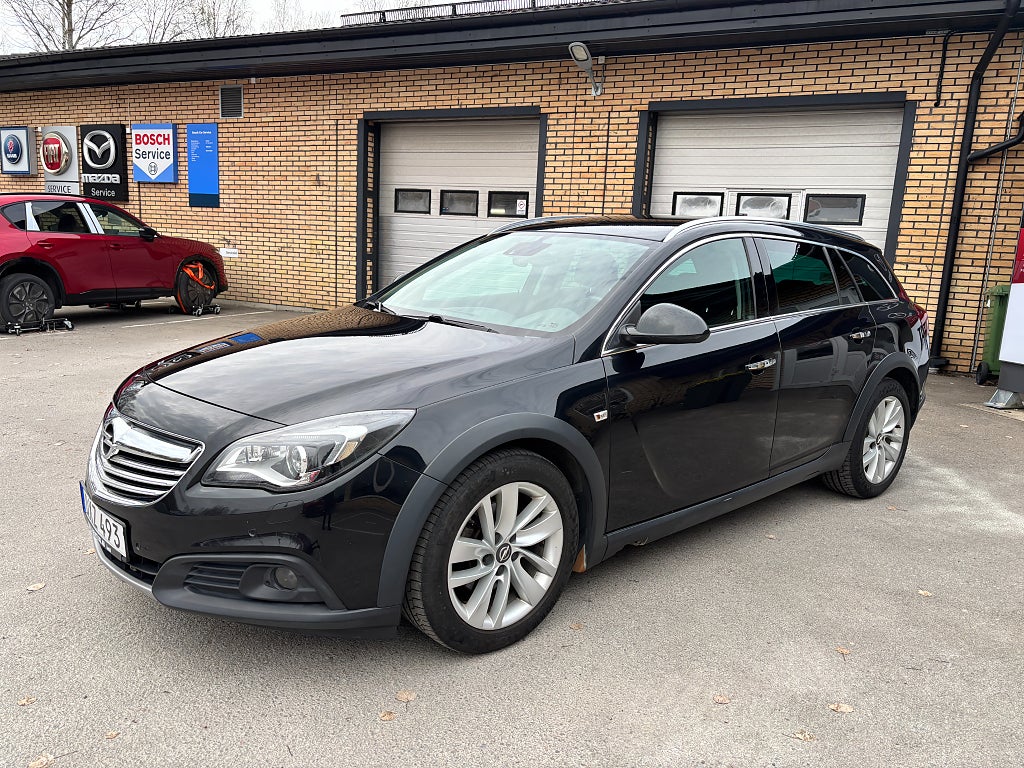 Opel Insignia Country Tourer 2.0 CDTI 4x4 Business|MV| V-Hjul Lågmil!
