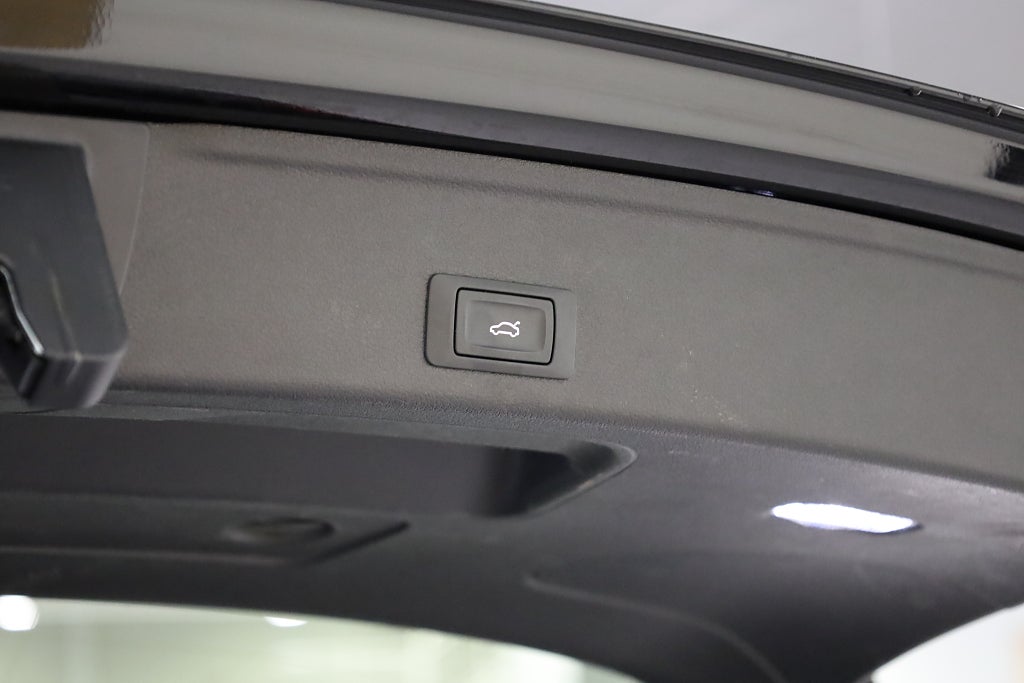 Audi A4 Avant 40 TDI 204hk Quattro | Drag | D-värm | Navi |