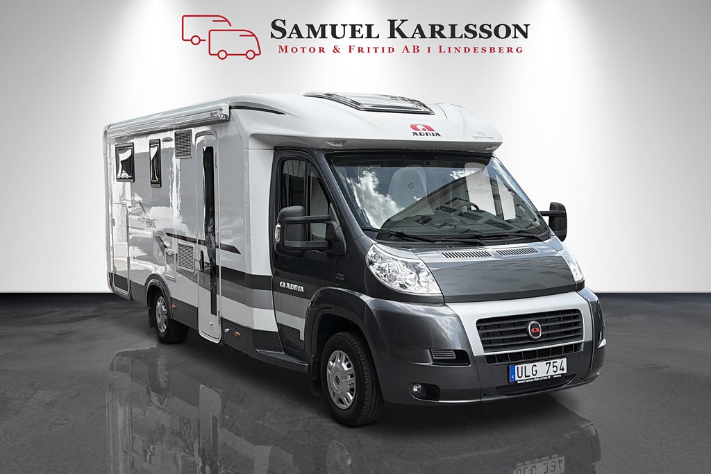 Adria Coral Plus S 670 SL | Långbäddar | Solcell | Gasolugn 