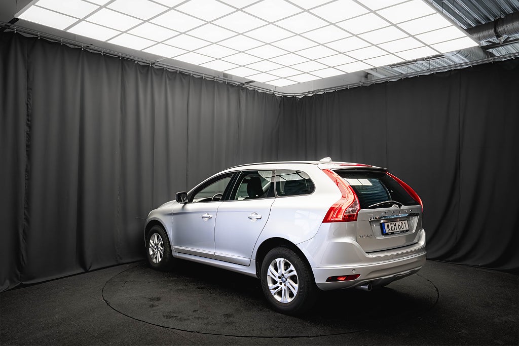 Volvo XC60 D3 CLASSIC 1-ÄGARE DRAG D-VÄRMARE VÄLSERVAD RATTVÄRME