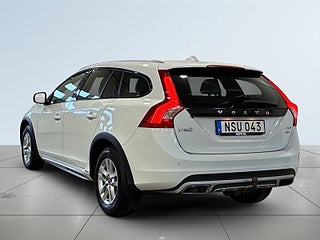 Volvo V60 Cross Country D4 AWD Aut Momentum Business Drag Värmare Psens S&V – bild 4