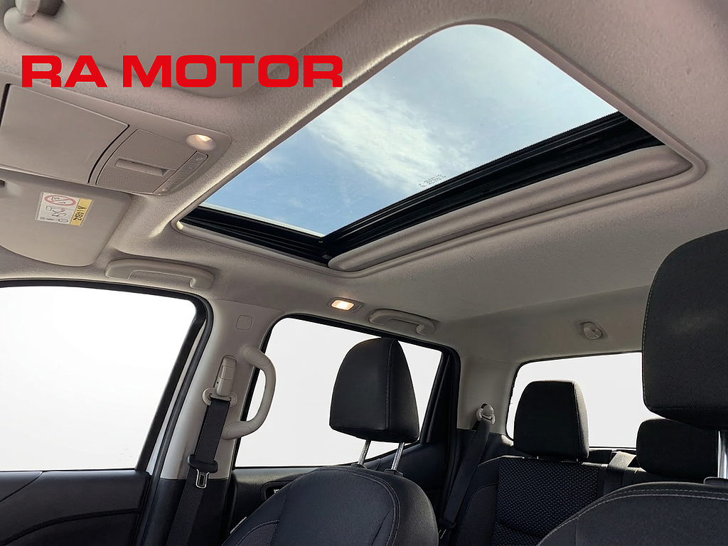 Nissan Navara 2.3 4WD | TEKNA | Moms | 2021