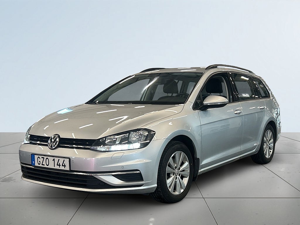 Volkswagen Golf Sportscombi 1.4 TSI S&V-hjul MoK-värmare Carplay Drag