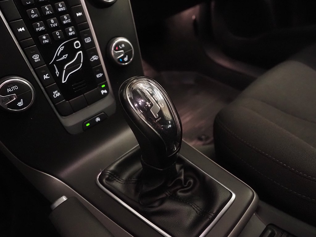 Volvo V40 D3 150hk Geartronic Kinetic D-Värm P-Sensorer 2017