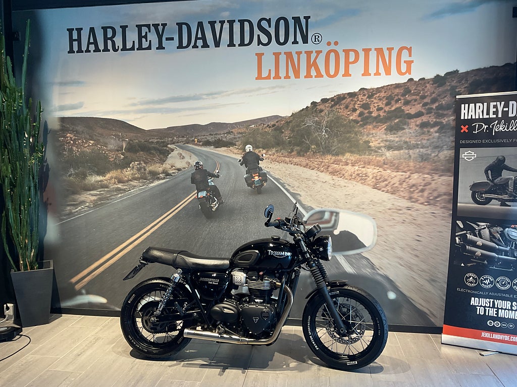 Triumph Motorcycles T100 Black 