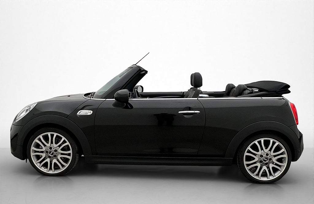 MINI Cooper S Cabrio Convertible / Chili / Skinn / Fullservad / Nav / 