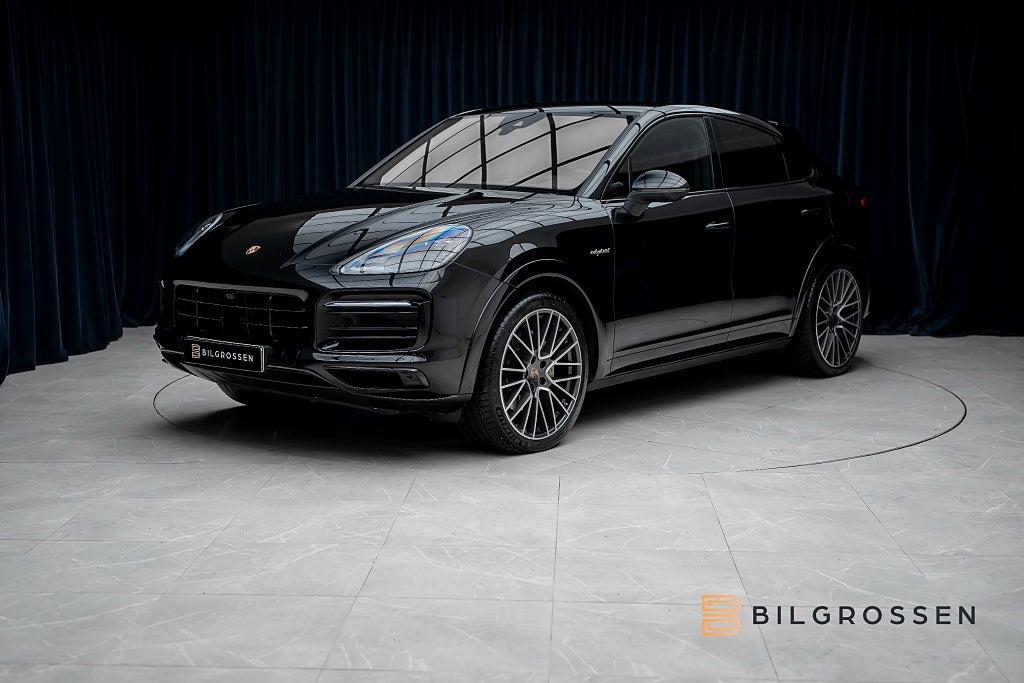 Porsche Cayenne Coupé E-Hybrid Platinum Édt SportDesign 3.99% MOMS