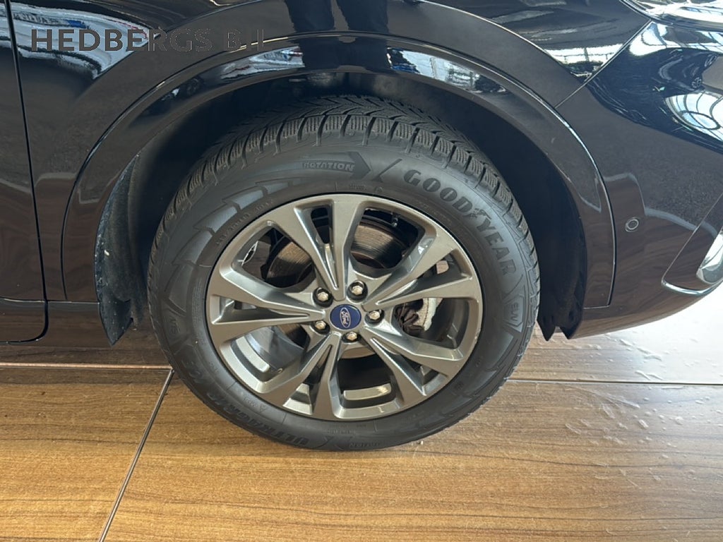 Ford Kuga ST-Line Phev 224HK thumbnail
