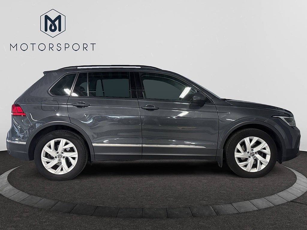 Volkswagen Tiguan 150hk Aut Dragkrok Adap-fart Carplay Backkamera Värmare bild 7