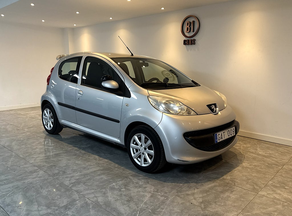 Peugeot 107 5-dörrar 1.0  2-TRONIC  68HK LÅGMIL S+V