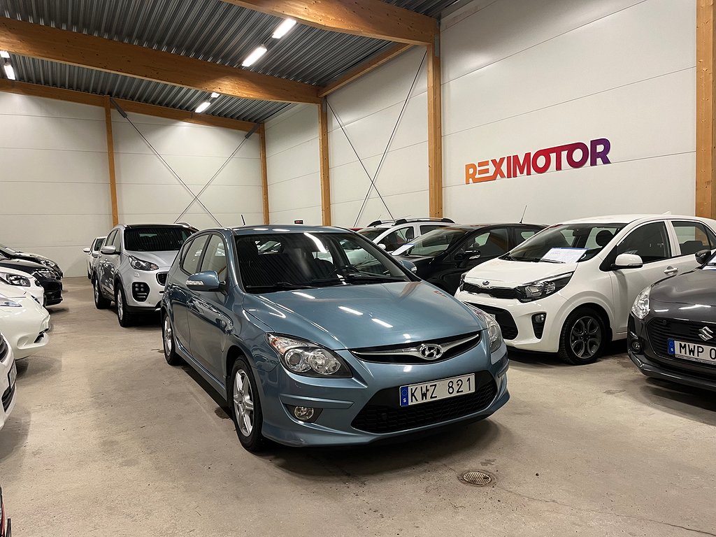 Hyundai i30 1.6 CRDi Business  Ny Besiktad 