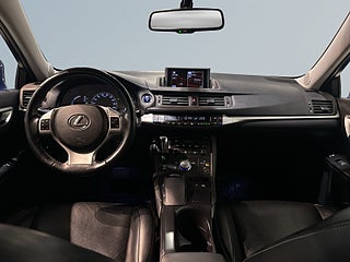 Lexus CT 200h 1.8 CVT Hybrid Executive Mvärm Kamera Skinn SoV – bild 8