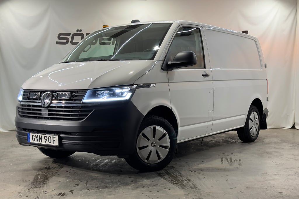 Volkswagen Transporter T30 2.0 TDI DRAG KAMERA VÄRMARE VERKSTADSKÅP MOMSBIL