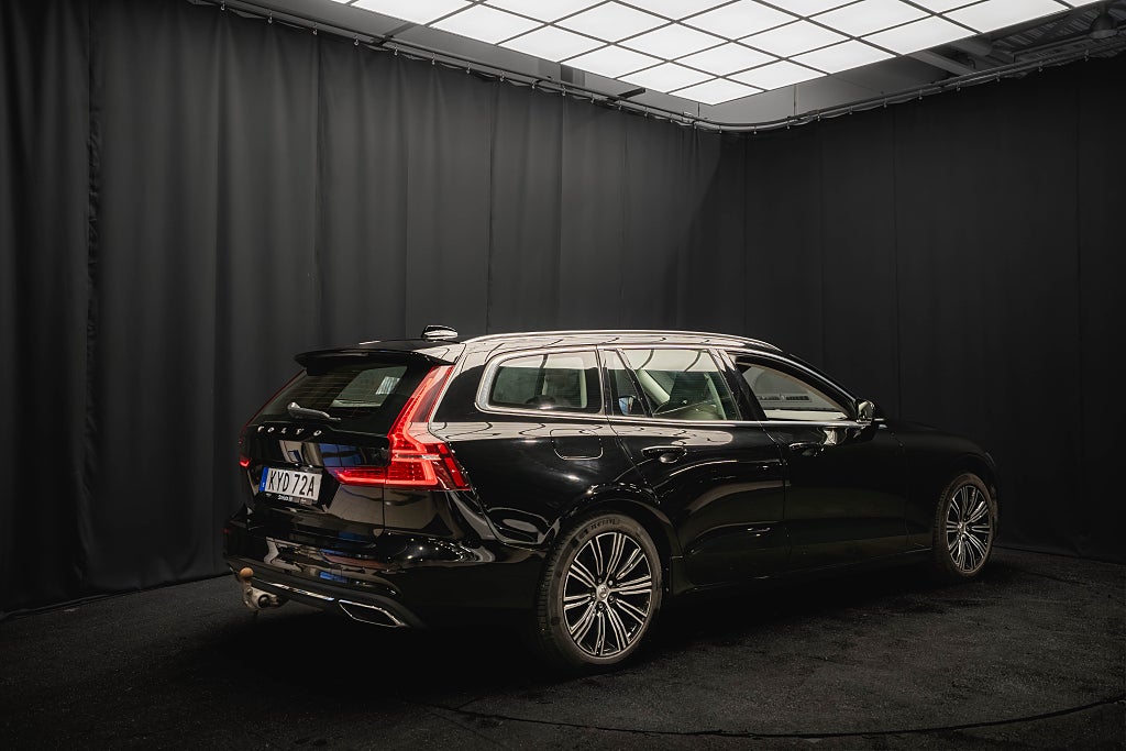Volvo V60 Recharge T6 AWD DRAG H/K KAMERA PILOT P-VÄRM 2-ÄGARE