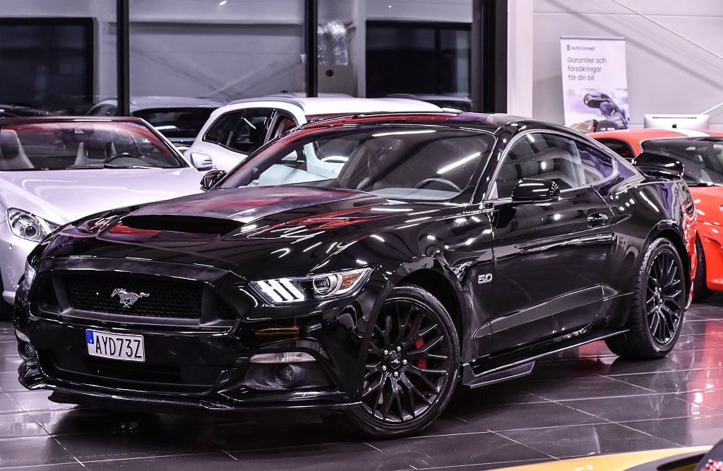 Ford Mustang GT 5,0 V8 Manuell Performance Package|Lågmilare|Välutru