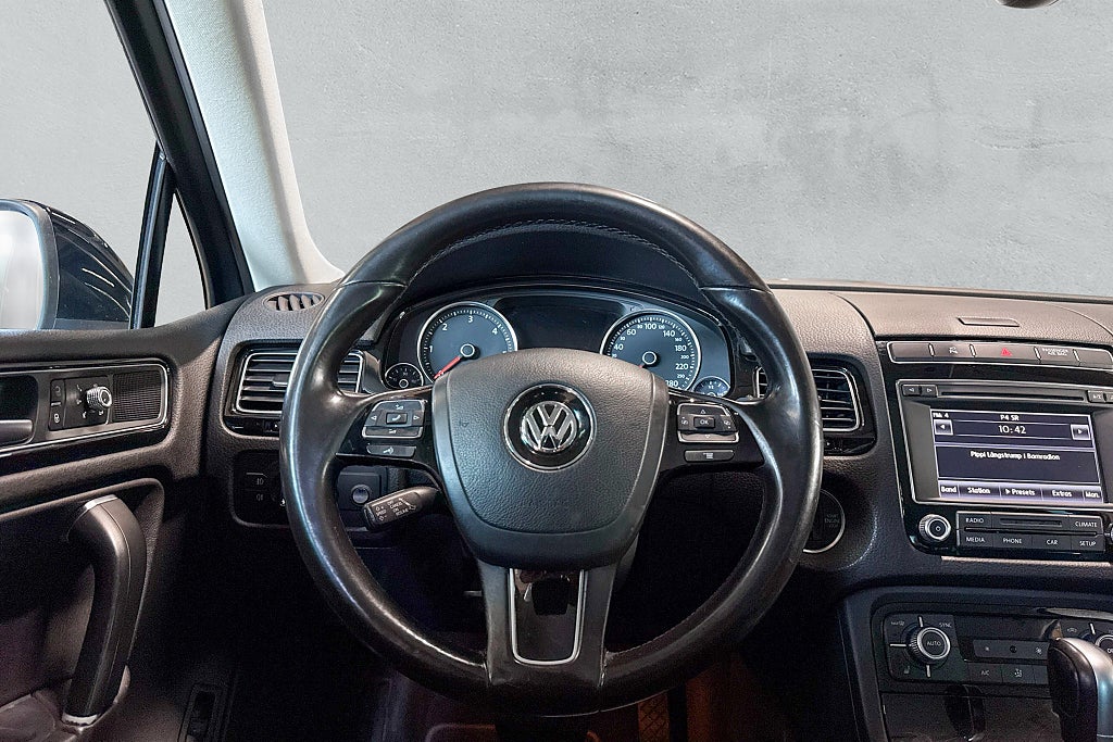 Volkswagen Touareg 3.0 V6 TDI DPF BMT 4Motion R-Line B-Kamera  2-ägare