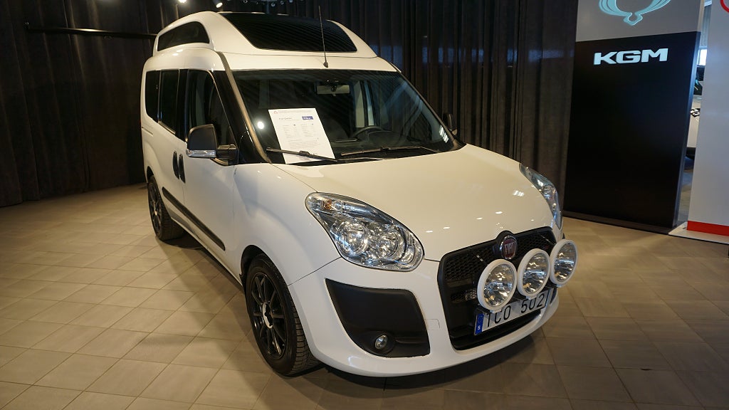 Fiat Doblò Kombi 1.6 TD (105HK) med förhöjt tak