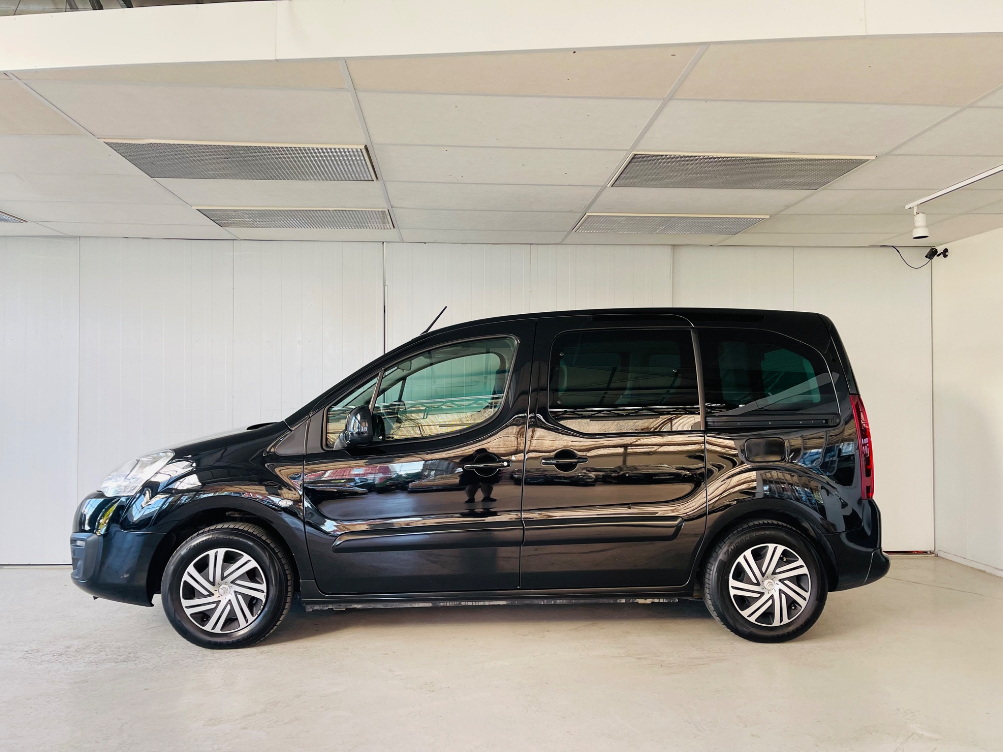 Citroen Berlingo 2018, bild 2/42
