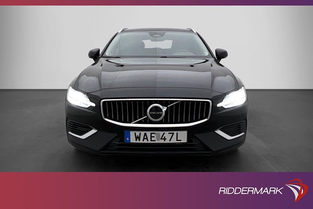 Volvo V60 Recharge T6 AWD Core Värmare Kamera H/K Drag MOMS