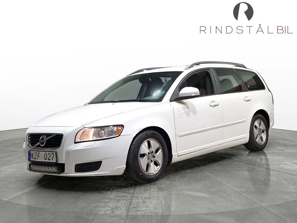 Volvo V50 D2 115 HK KINETIC D-VÄRM KAMREM BYTT 0.43L/MIL