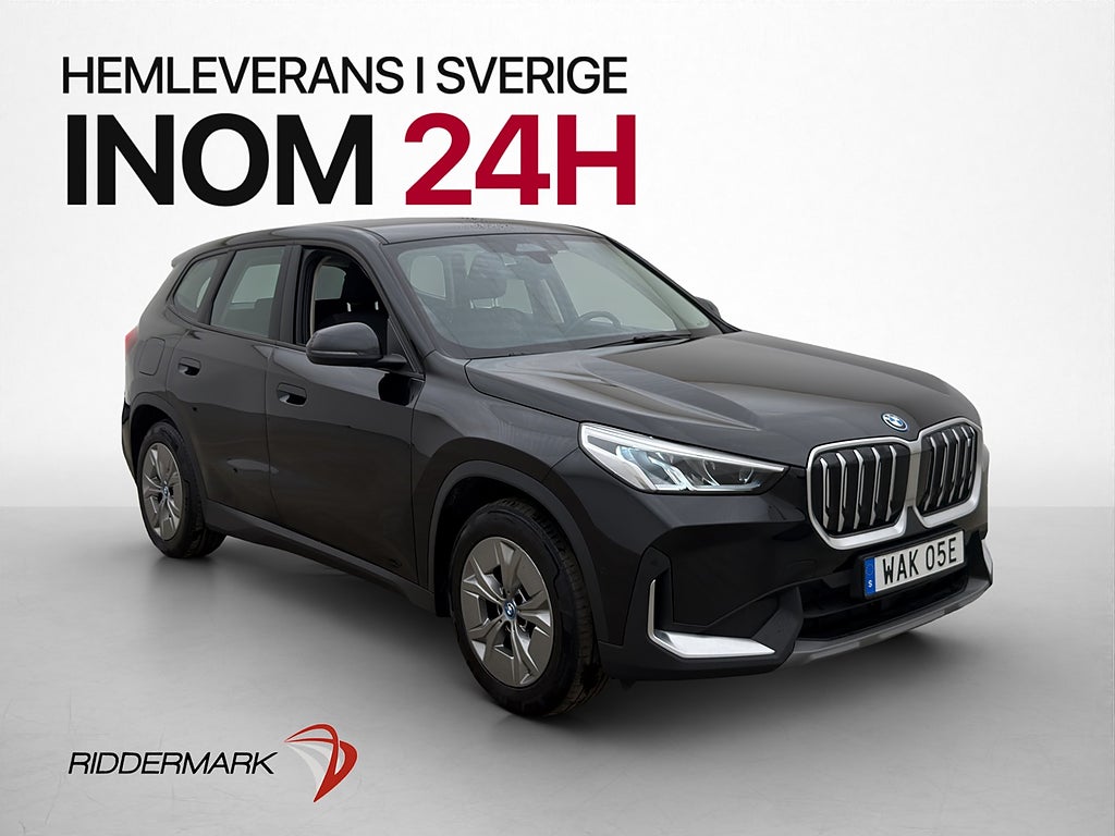 BMW iX1 xDrive 306hk Cockpit Kamera CarPlay Värmepump Drag