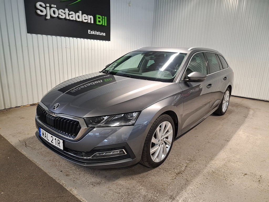 Skoda Octavia Kombi 2.0 TDI 4x4 Style Led Läder Värmare GPS ACC