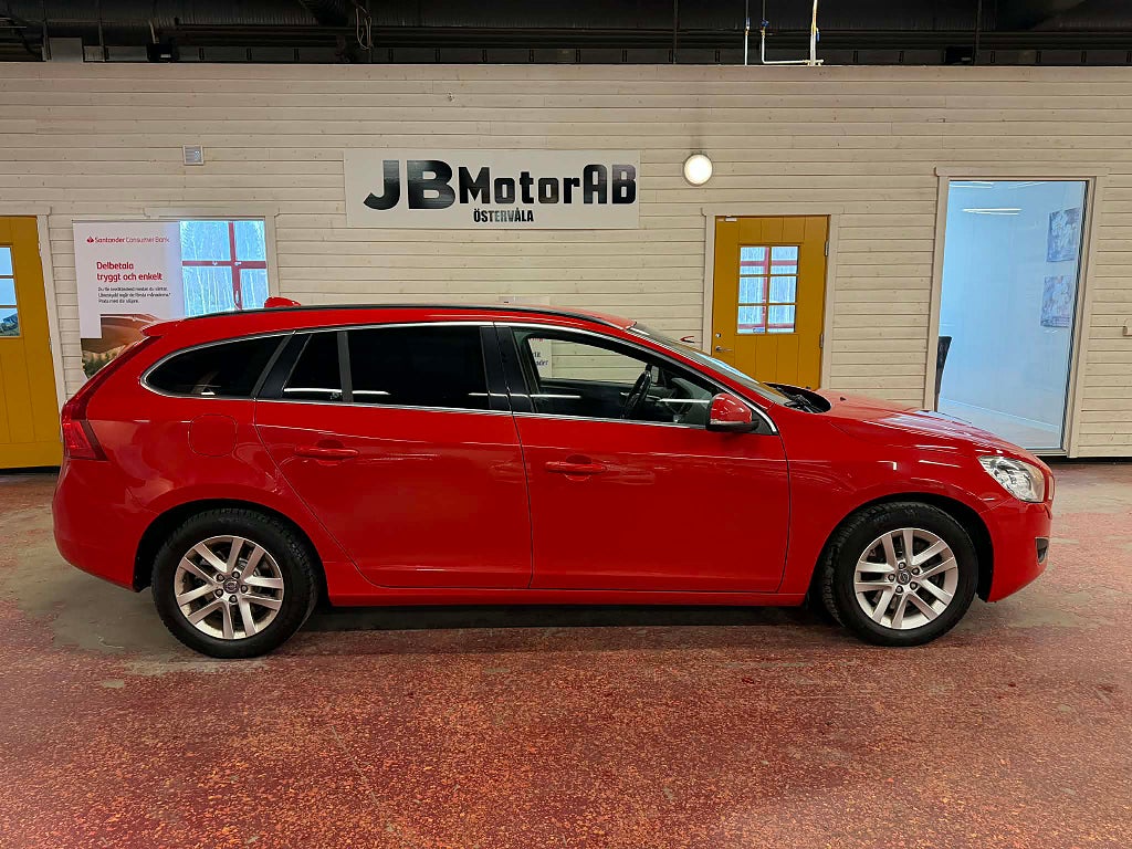 Volvo V60 D4 AWD Geartronic Momentum/Drag/värmare 