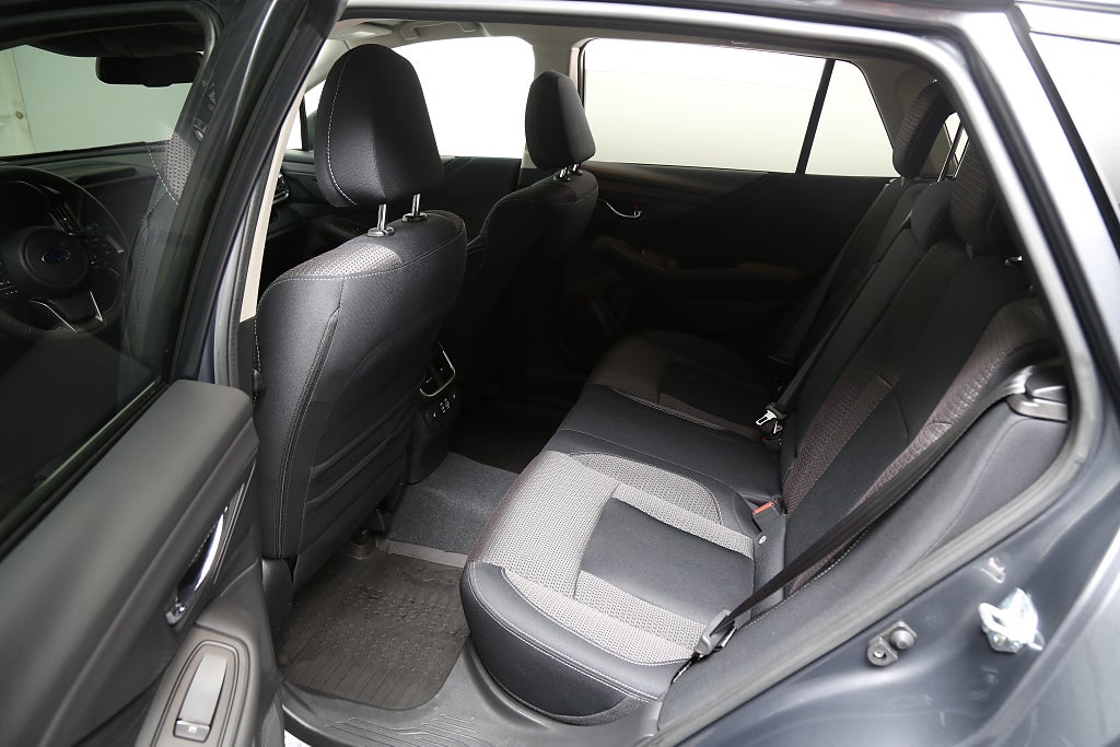 Subaru Outback 2.5 4WD XFuel Field || Moms 2025