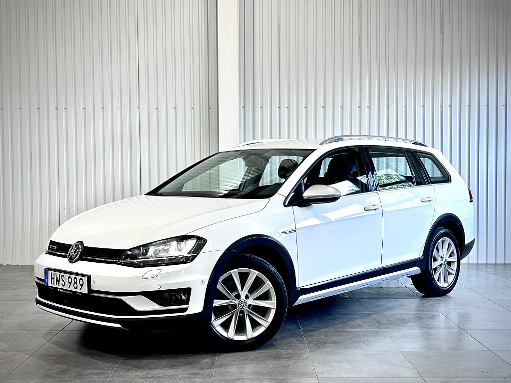Volkswagen Golf Alltrack 2.0 TDI 4Motion PLUS D-VÄRM DRAG KAMERA CARPLAY 184HK