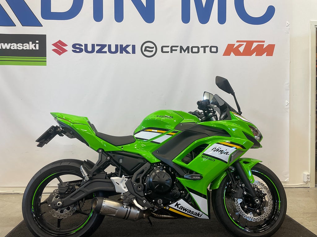 Kawasaki Ninja 650 "Lågmilare med extra tillbehör, sänkt 25mm"