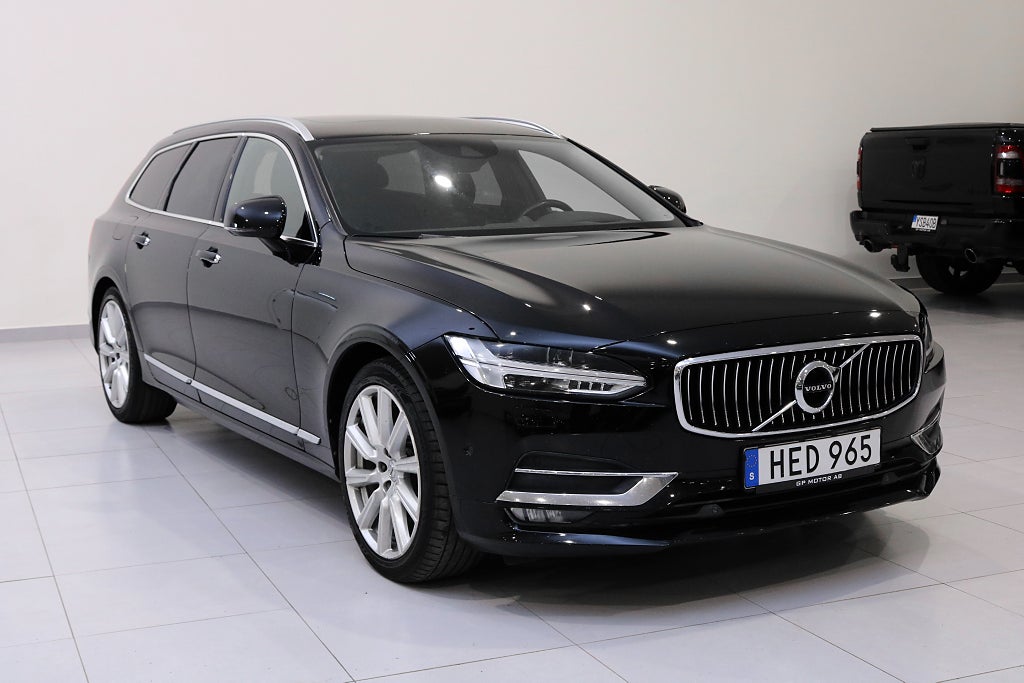 Volvo V90 D5 AWD Inscription / Pano / Dragkrok / B&W 