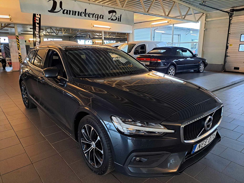 Volvo V60 D3 Geartronic Adv.Ed, Momentum Drag/Skinn/GPS/Backkamera/ Euro 6