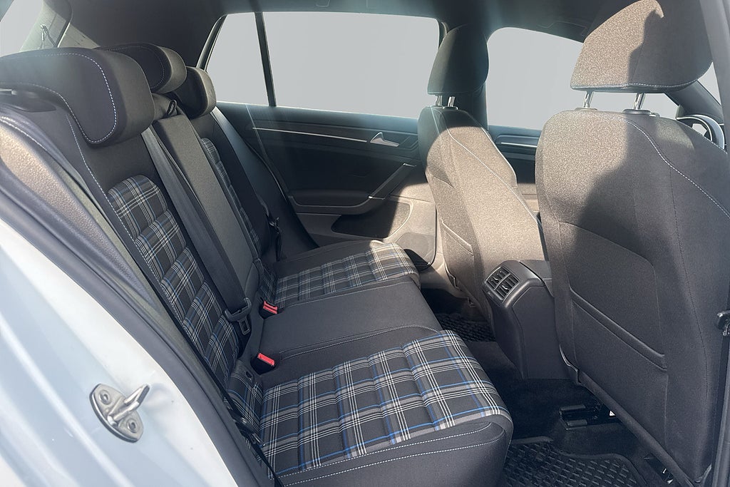 Volkswagen Golf 2020