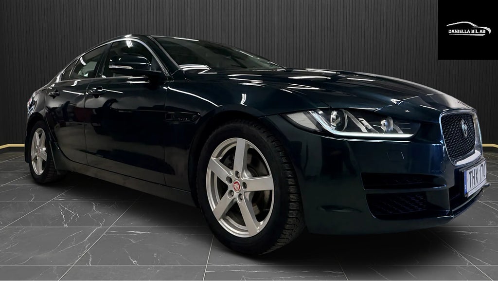 Jaguar XE 20D SVENSKSÅLD 180HK EURO 6