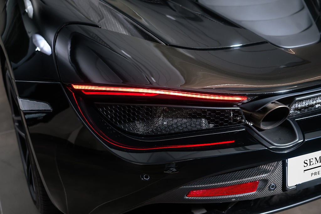 Gallery image 14 of 20