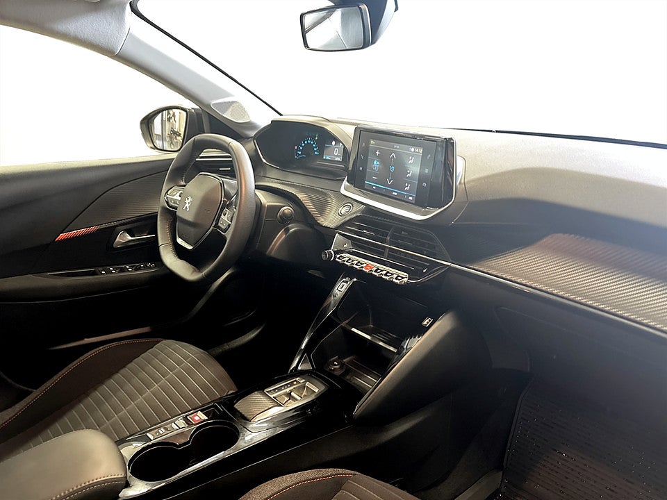 Bild på Peugeot E-208 5D Active 50 kWh 136hk Aut CARPLAY BACKSENSORER