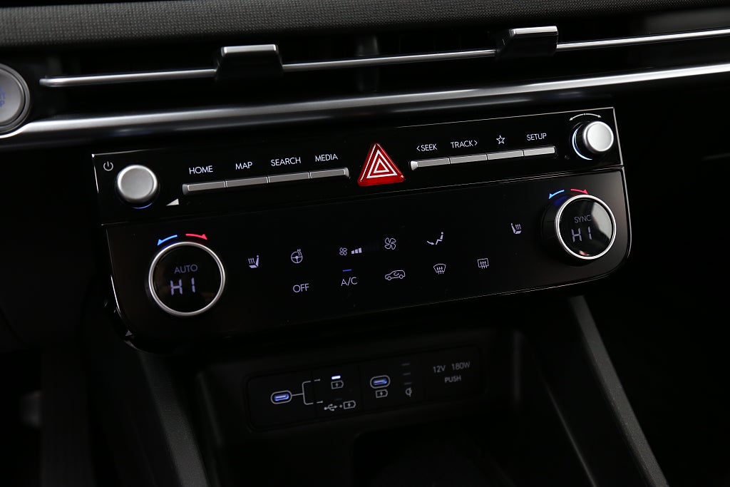 Hyundai Tucson *Essential MHEV 1.6 T-GDI Automat Navi Kamera 2025