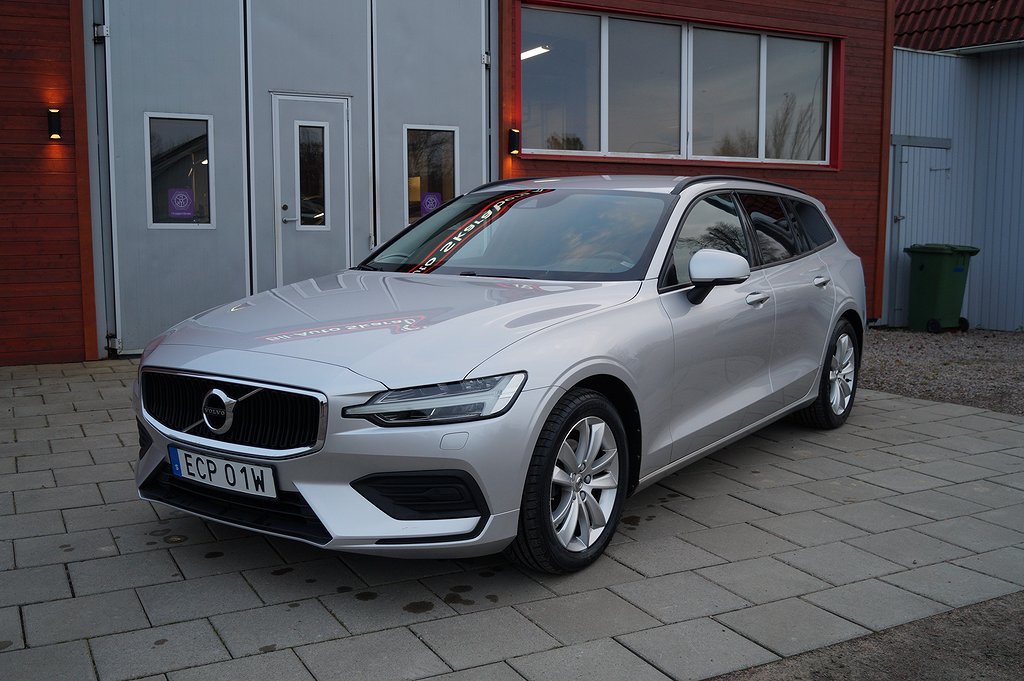 Volvo V60 D3 Automat Momentum Advanced VOC Drag