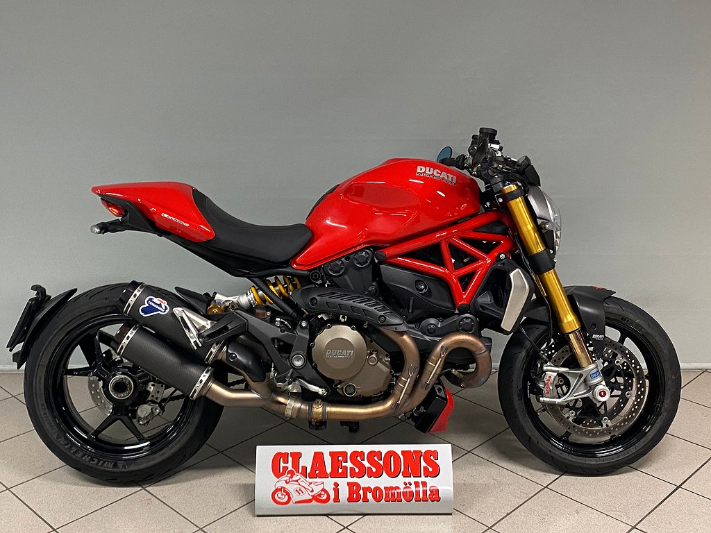 Ducati Monster 1200 S 