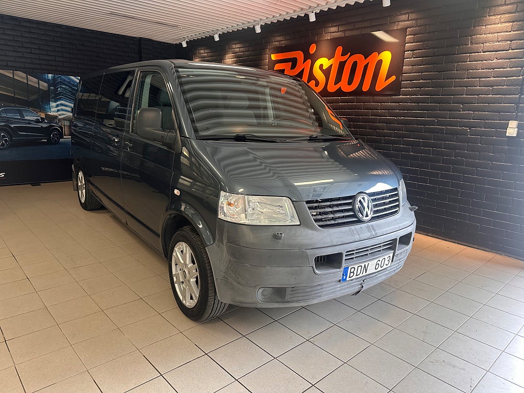 Volkswagen Caravelle 2.5 TDI DPF 4Motion 