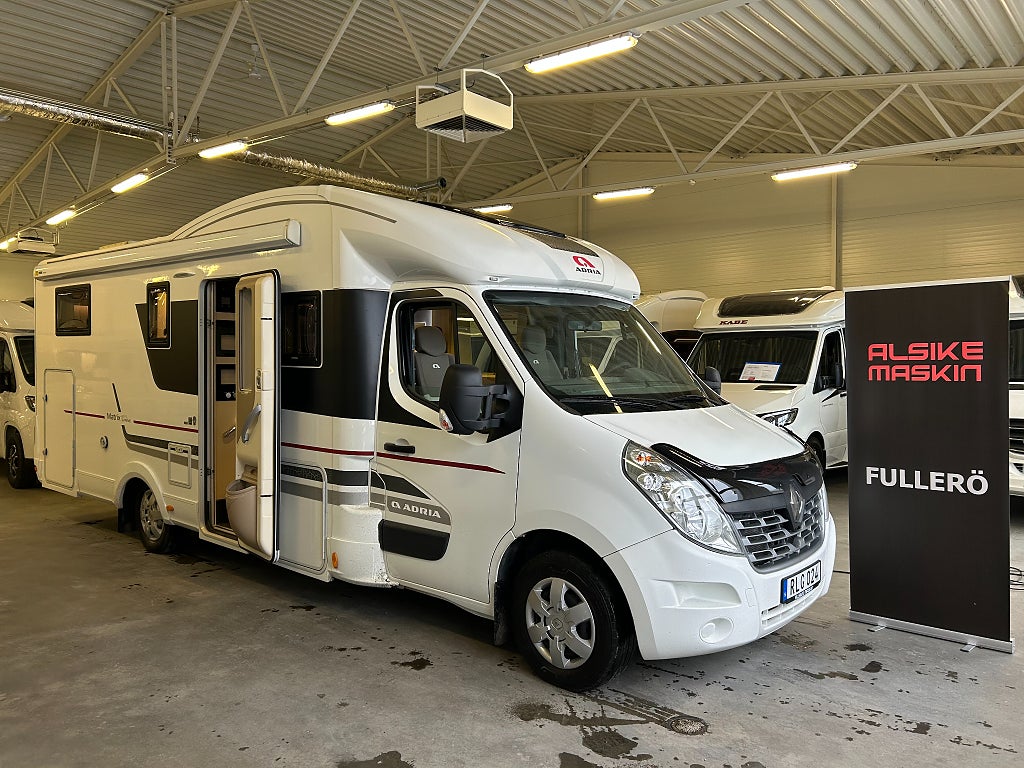 Adria Matrix Supreme 687 SL /ALDE/Solcell/Taksäng/Kedja/5 bältad/ 