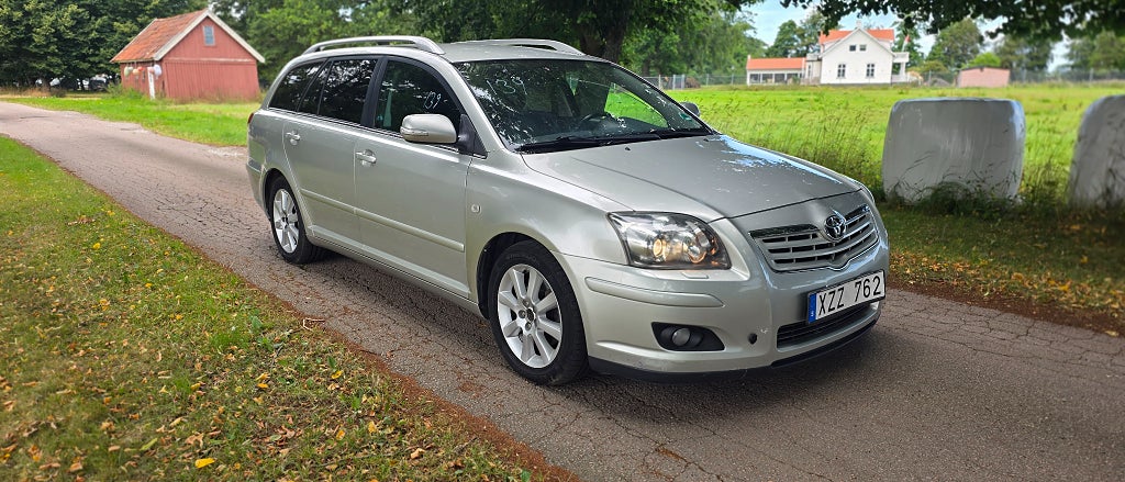 Toyota Avensis 2.4 D-4 VVT-i, Svensksåld, Automat, Dragkrok. 