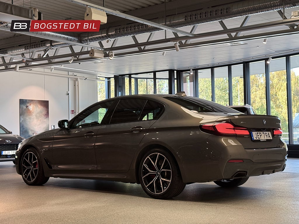 BMW 545e xDrive 394hk | M-Sport Pro | Se utrustning