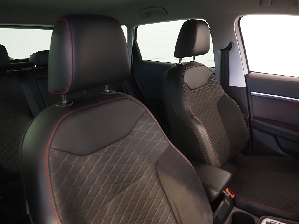 Seat Ateca 2.0 TDI 4Drive FR Cockpit Drag Navi D-Värm B-Kam 2021