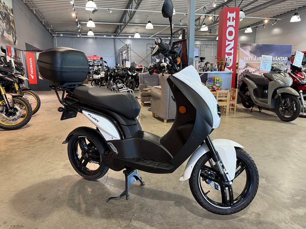 Peugeot E-Ludix #Endast 260mil# 